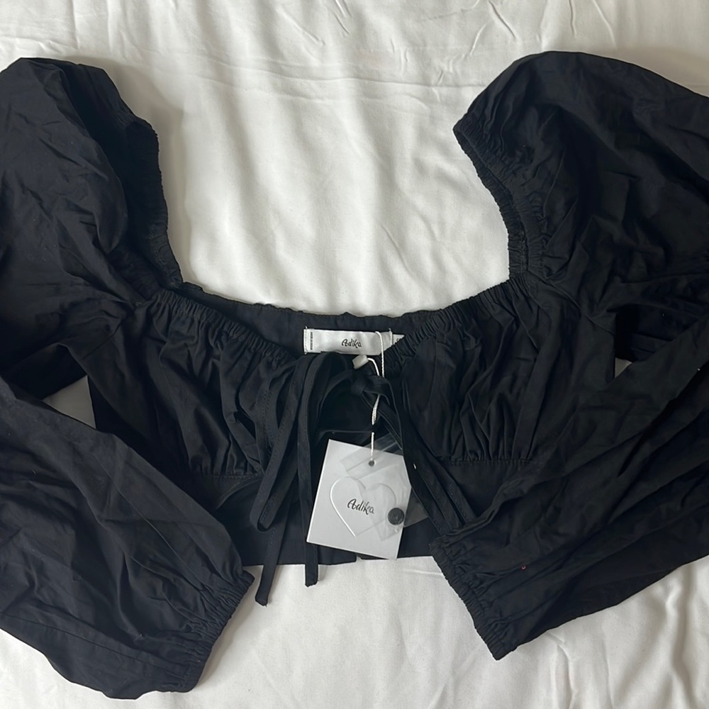 Long Puffy Sleeve Black Crop - Adika